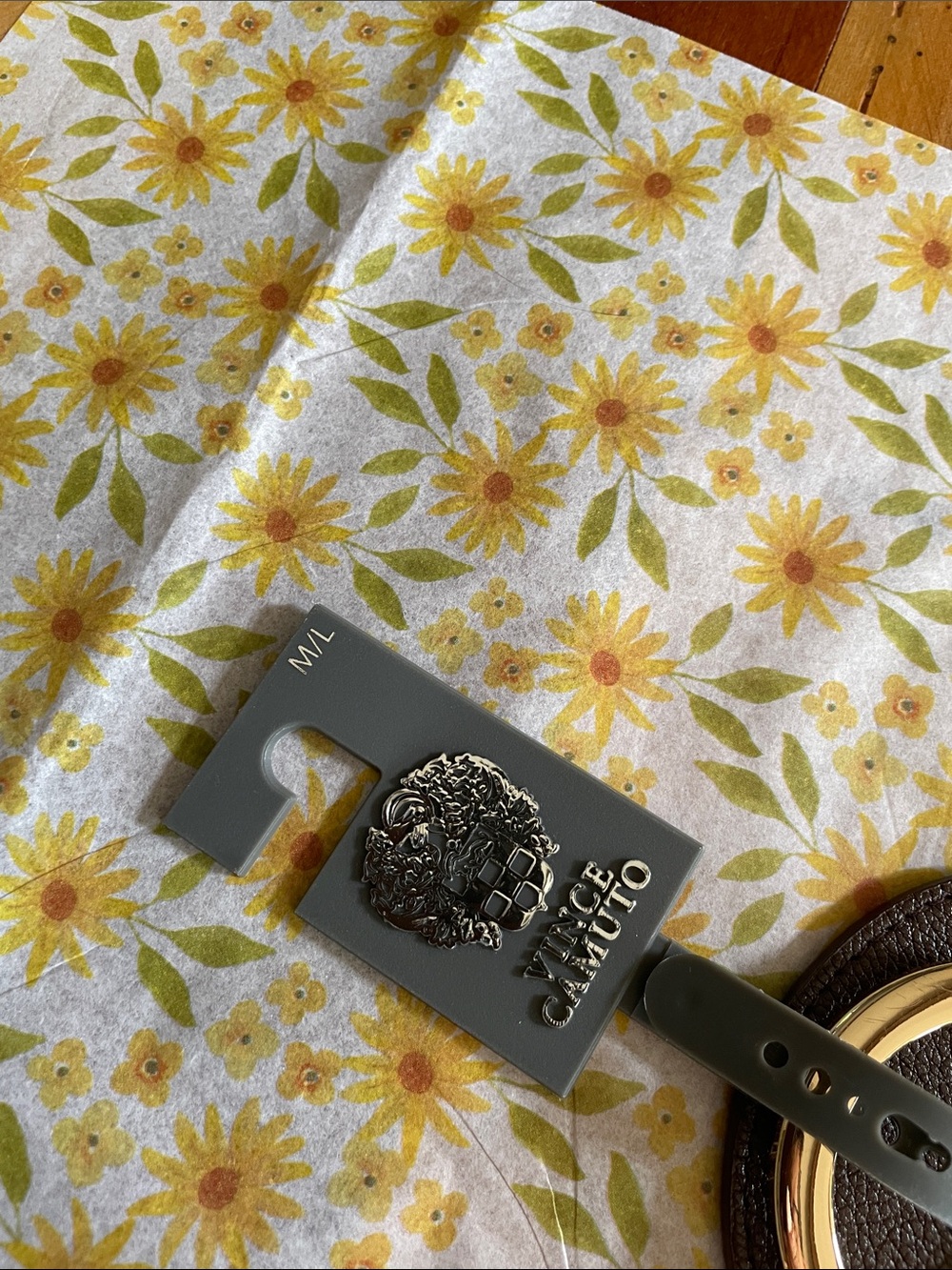 Vince Camuto Wide Brown STRETCH Belt with Gold Buckle - Picture 3 of 14